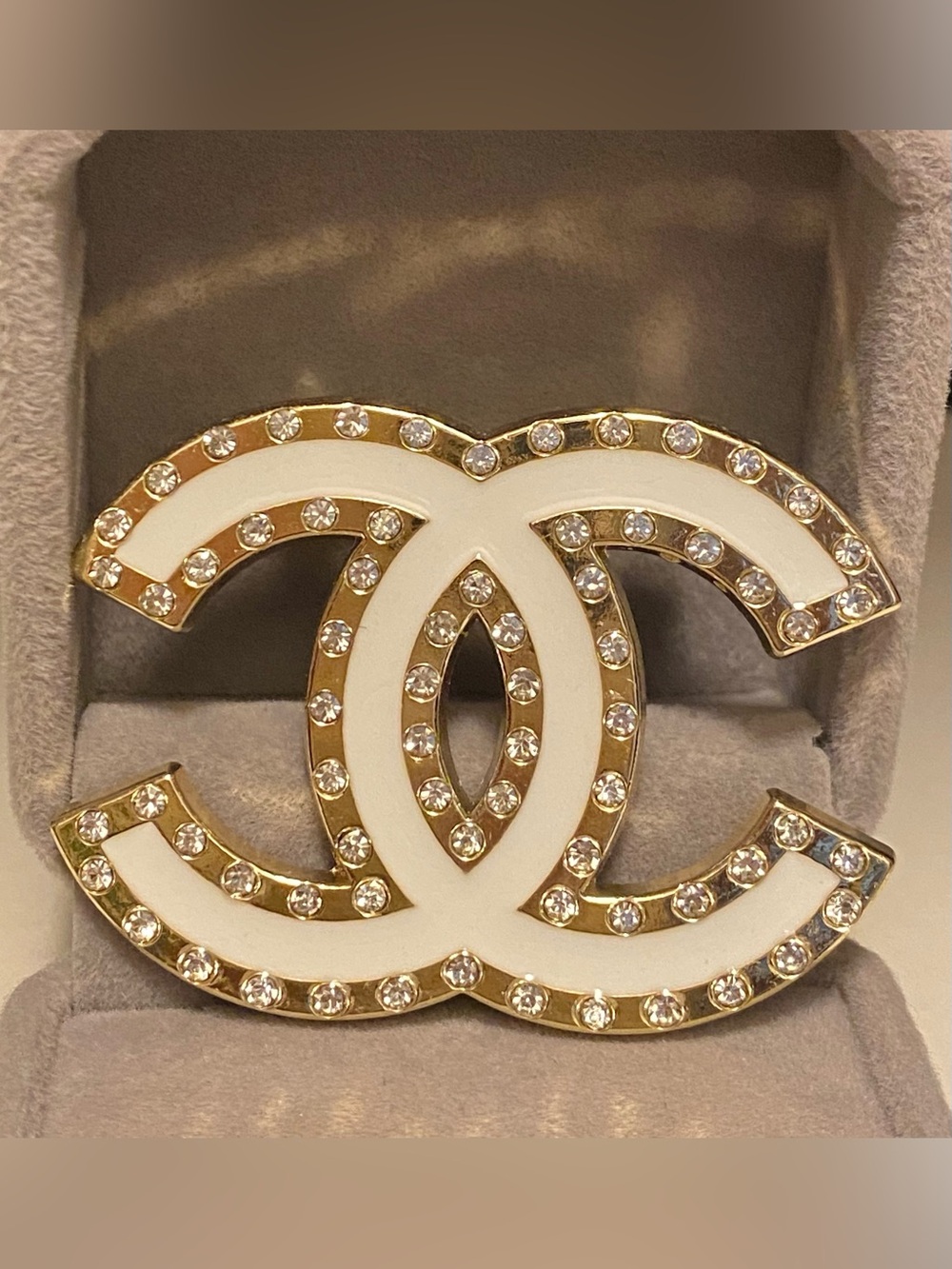 Fashion Jewelry White and Gold Crystal Enamel Interlocking CC Brooch Large